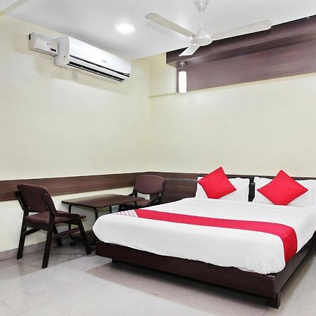 Oyo 30537 Hotel Megharaj Bijāpur Exteriér fotografie
