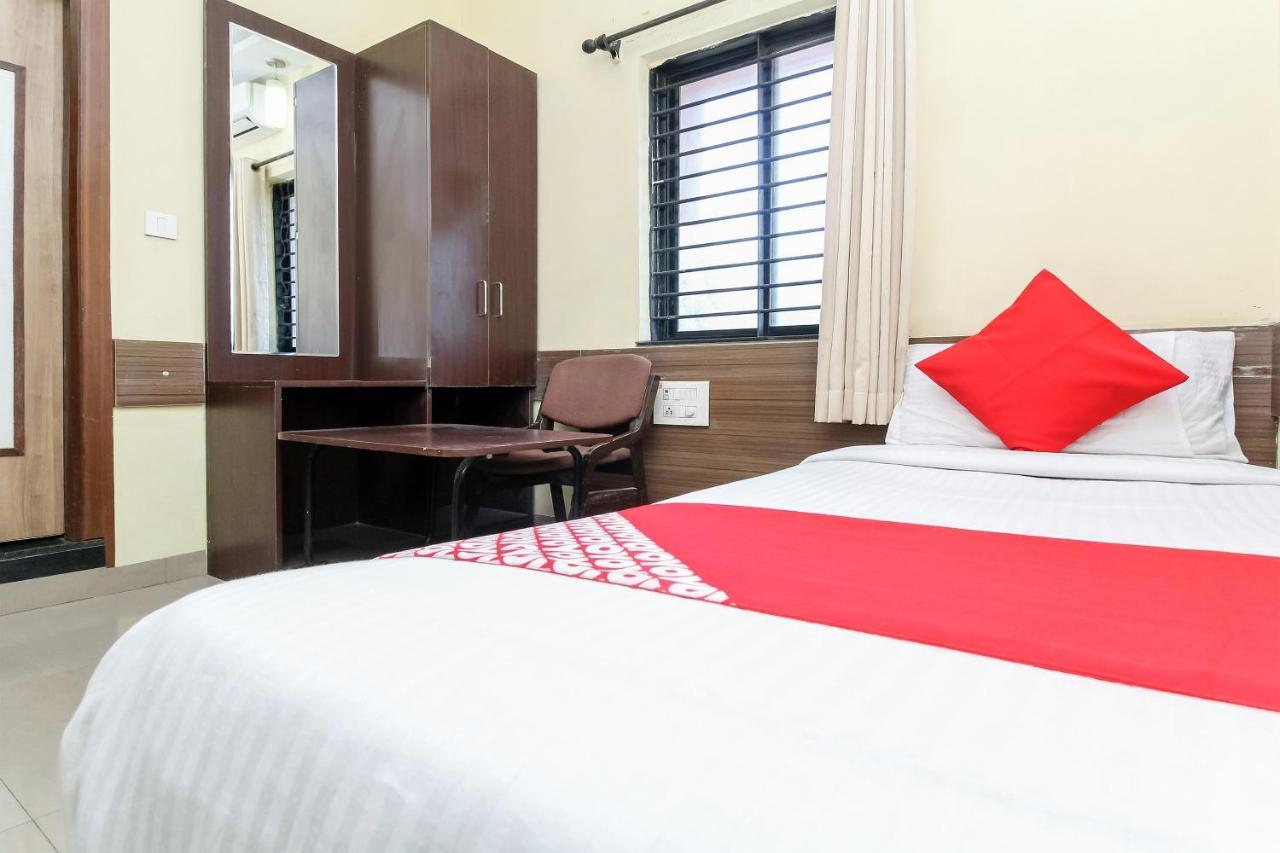 Oyo 30537 Hotel Megharaj Bijāpur Exteriér fotografie