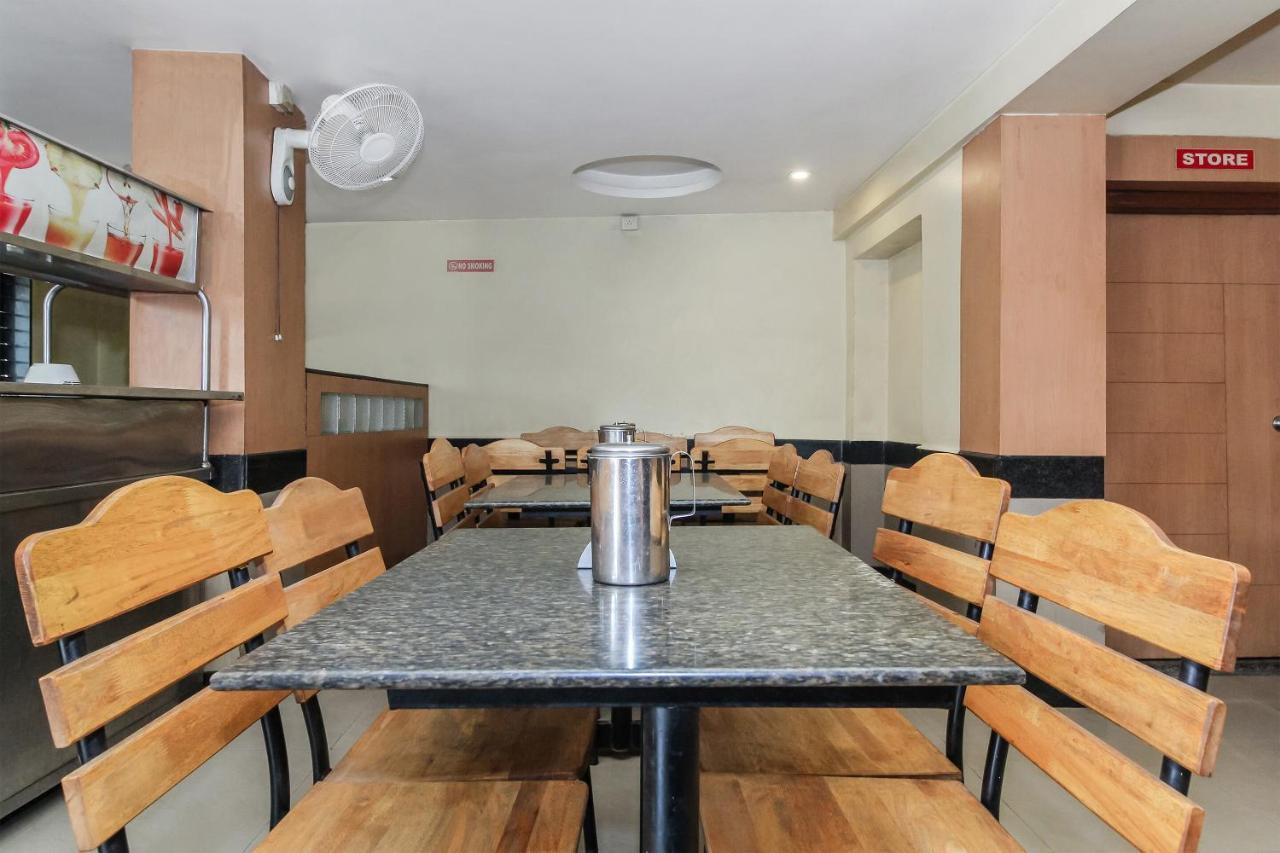 Oyo 30537 Hotel Megharaj Bijāpur Exteriér fotografie