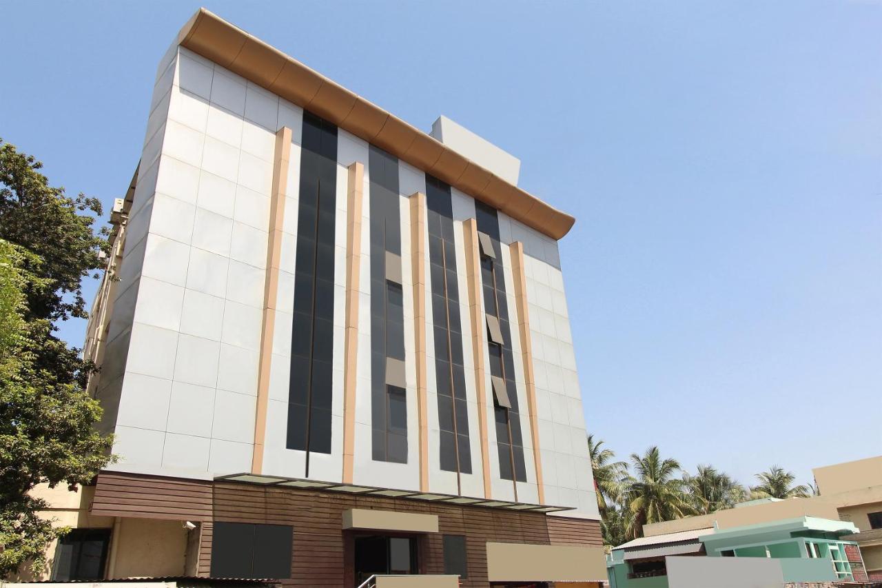 Oyo 30537 Hotel Megharaj Bijāpur Exteriér fotografie