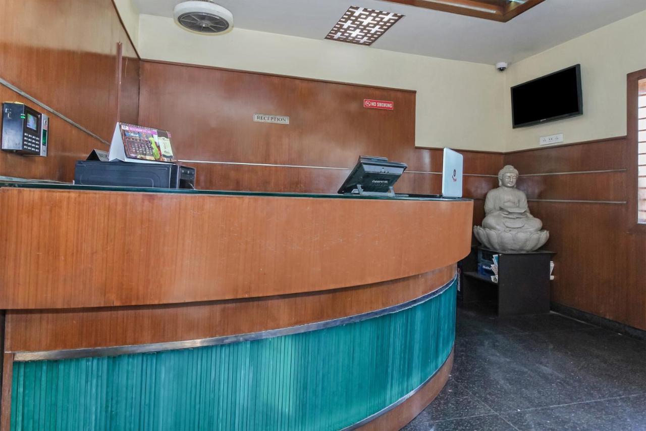 Oyo 30537 Hotel Megharaj Bijāpur Exteriér fotografie