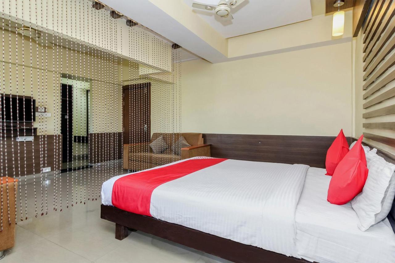 Oyo 30537 Hotel Megharaj Bijāpur Exteriér fotografie