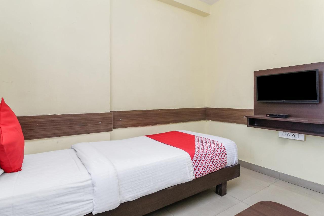 Oyo 30537 Hotel Megharaj Bijāpur Exteriér fotografie