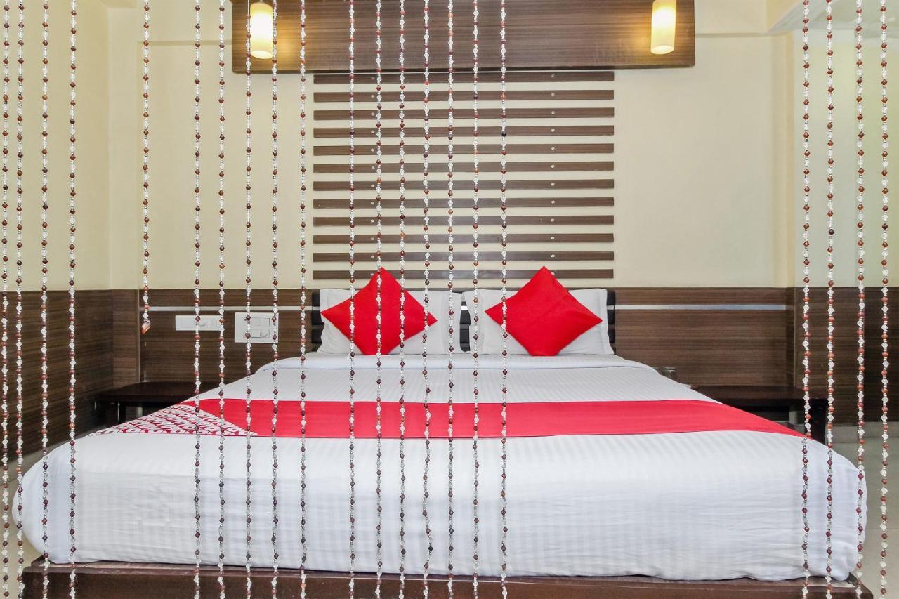 Oyo 30537 Hotel Megharaj Bijāpur Exteriér fotografie