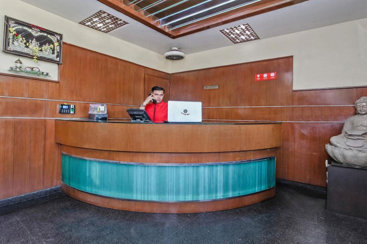 Oyo 30537 Hotel Megharaj Bijāpur Exteriér fotografie